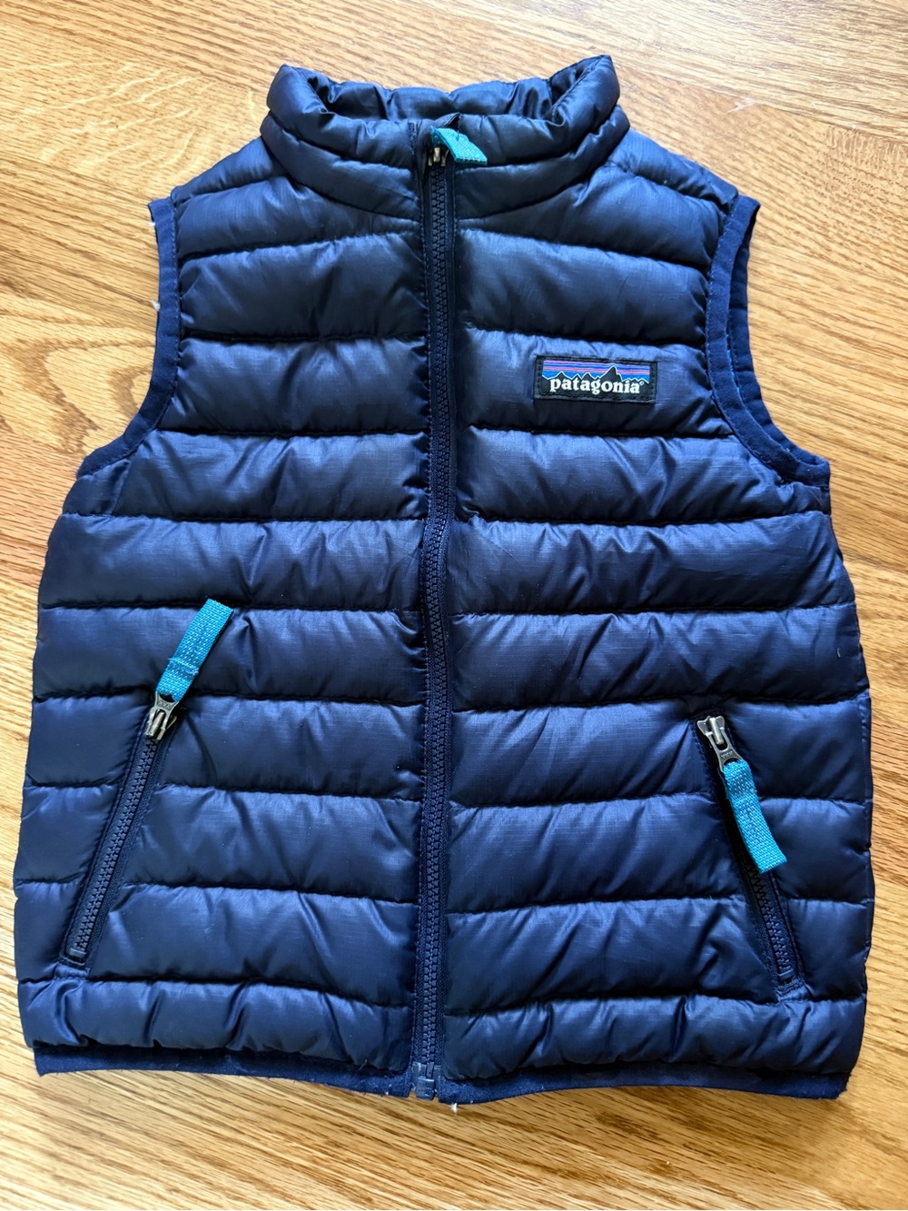 ❄️ Navy Patagonia down puffer vest 2T